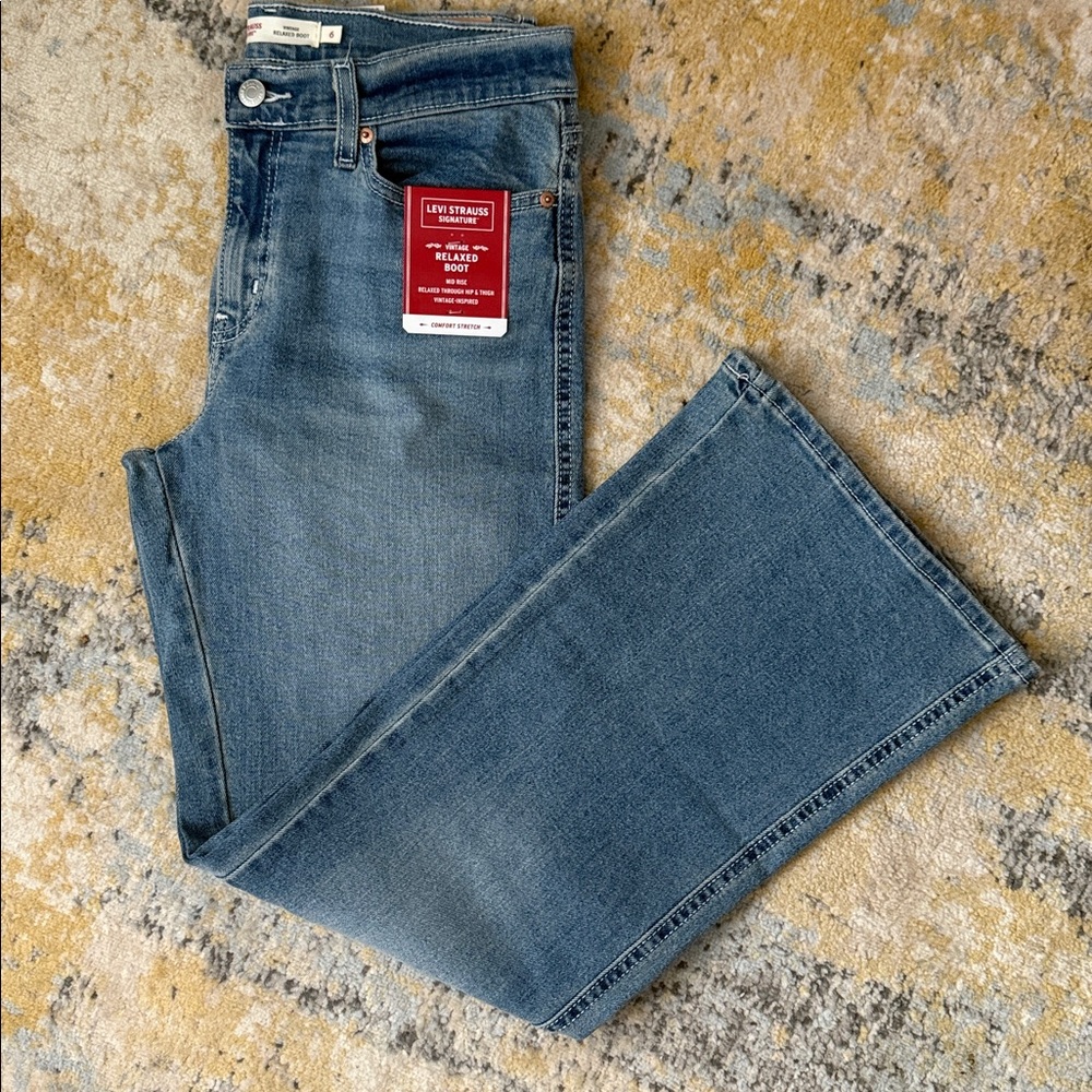 Levi Strauss Signature Vintage Relaxed Boot, Mid-rise with Comfort Stretch, NWT